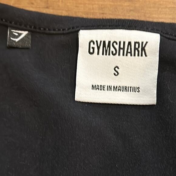 Woman’s Gymshark Black Crop Sports Tank Size Small - Picture 4 of 5